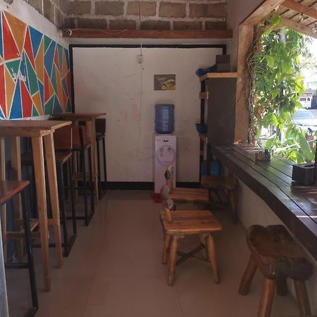 One Hostel - Ел Нидо Екстериор снимка