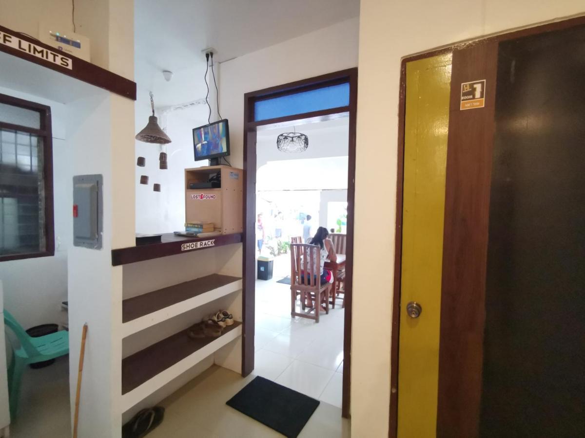One Hostel - Ел Нидо Екстериор снимка